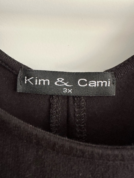 Kim & Cami plus size 3X Black Scoop Neck Tunic. - Picture 3 of 10